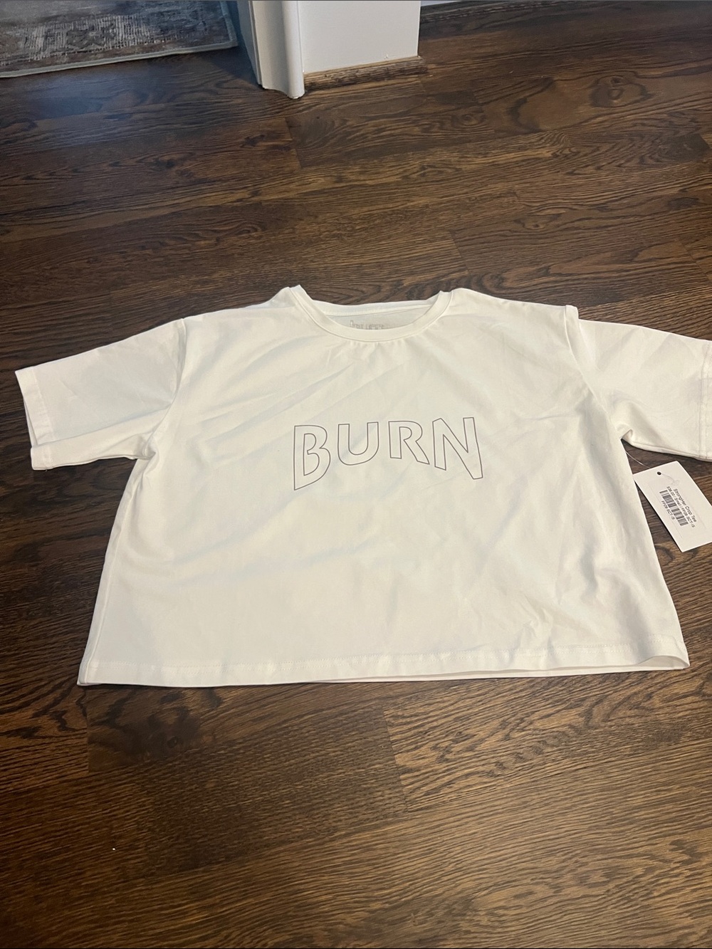 Burn cropped tee Size small NWT